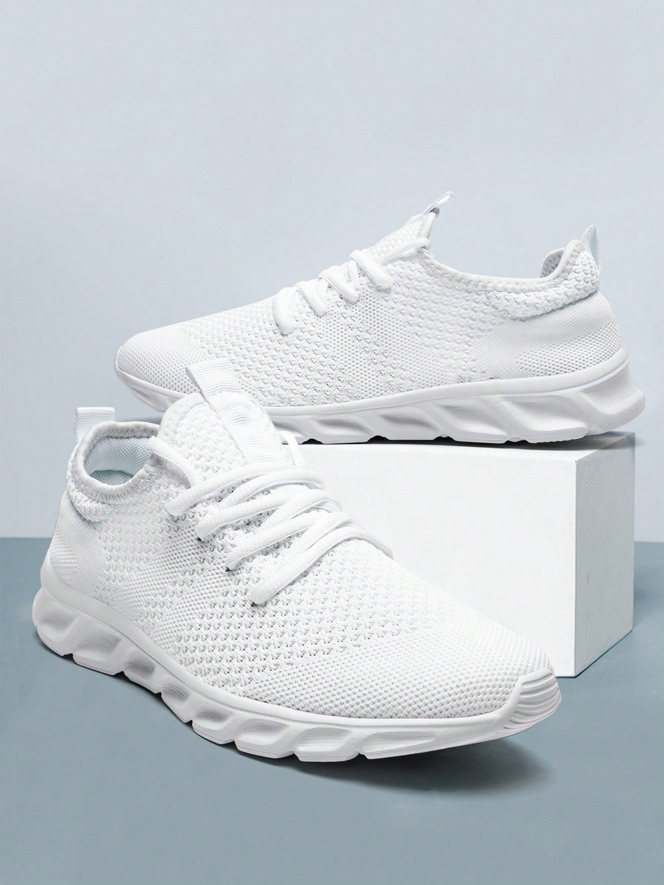 Men'S Lace up Flat Shoes Mesh Breathable Sports Shoes Training Tennis Shoes Walking Sneakers Breathable Casual Shoes Fashion Shoes for Men White